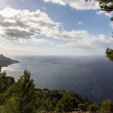 Valldemossa Villa *